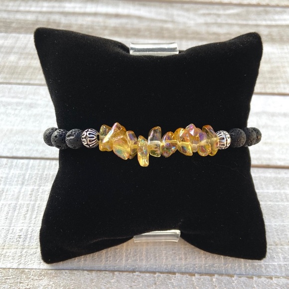 π΄ Yellow iridescent crystal glass + lava rock beads bracelet - Picture 5 of 15